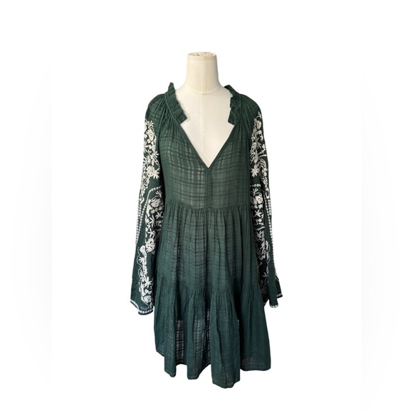 FREE PEOPLE Emerald City Embroidered Tiered long sleeve dress Sz Medium - Picture 4 of 8